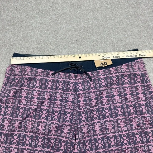 Patagonia Board Shorts Mens Size 40 Multicolor Drawstrings Lightweight - Picture 6 of 9